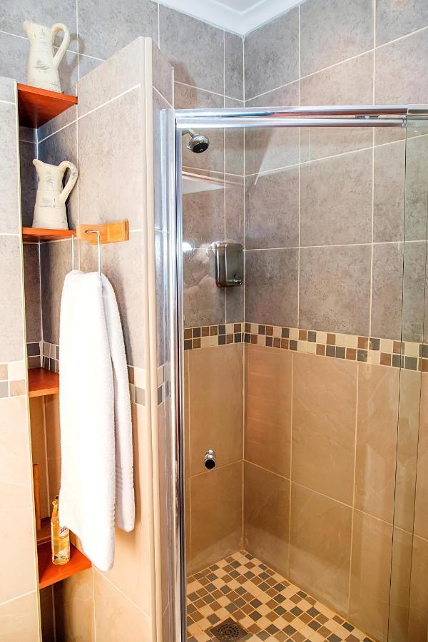 Aha Guest House Sea View Екстериор снимка